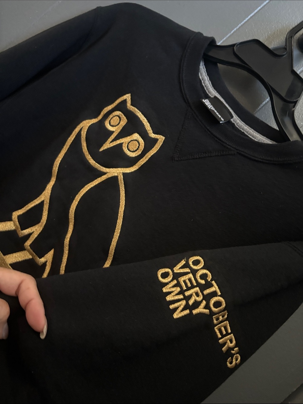 DRAKE OCTOBERS VERY OWN OVO Black Crewneck Sweater with Gold Owl Logo